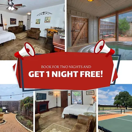 Fredericksburg Escape Wineries & Hot Tub
